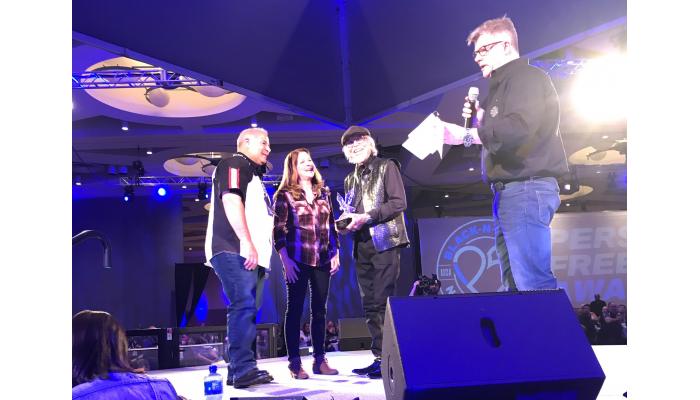 Andrew and Lori Barrieau receive Personal Freedom Award at MDA Black-N-Blue Ball