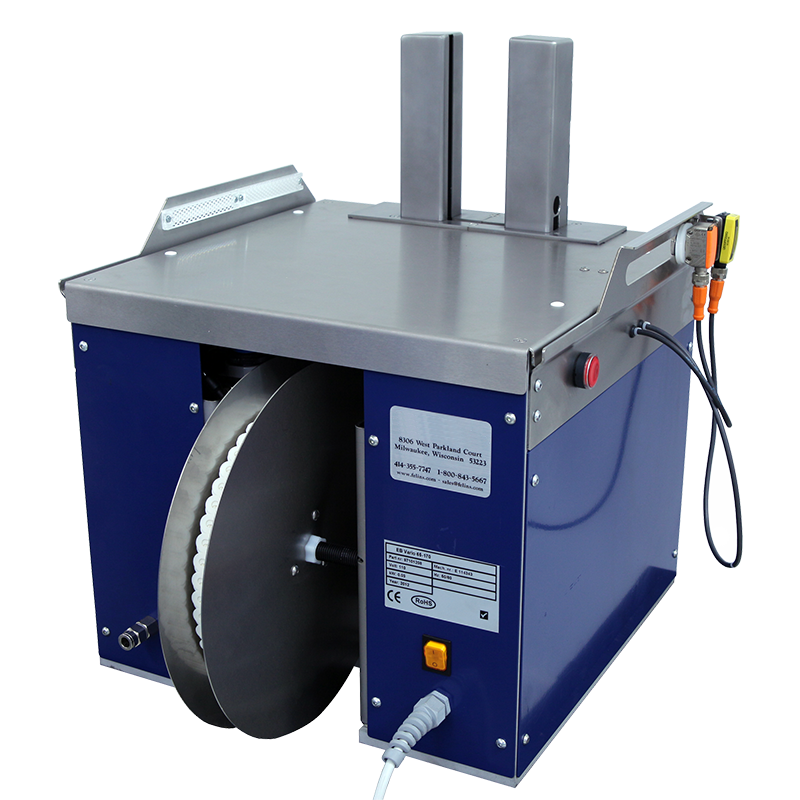 Automatic rubber banding machine