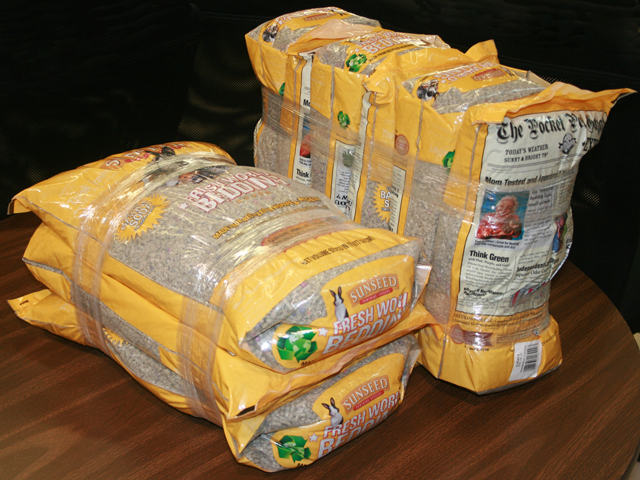 Pet Bedding, Stretch Film Banding, unitizing, multipacking, bundling